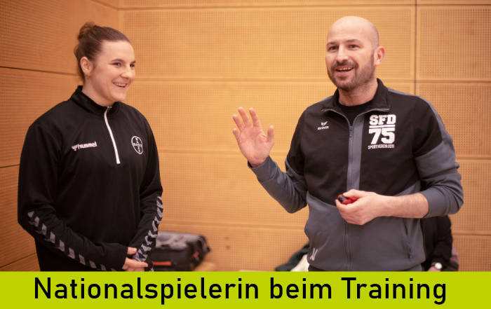Handball-Nationalspielerin Mareike Thomaier beim Training der JSG Düsseldorf-Süd